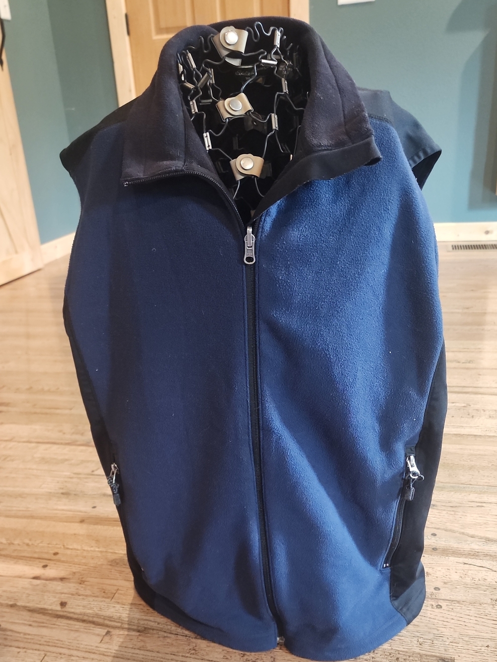 Eddie Bauer Windcutter Navy and Black Fleece Vest